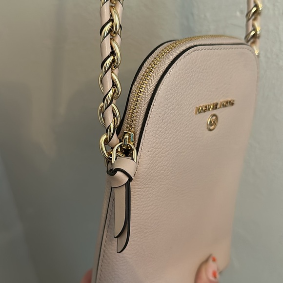 Michael Kors cross body bag - Picture 6 of 7